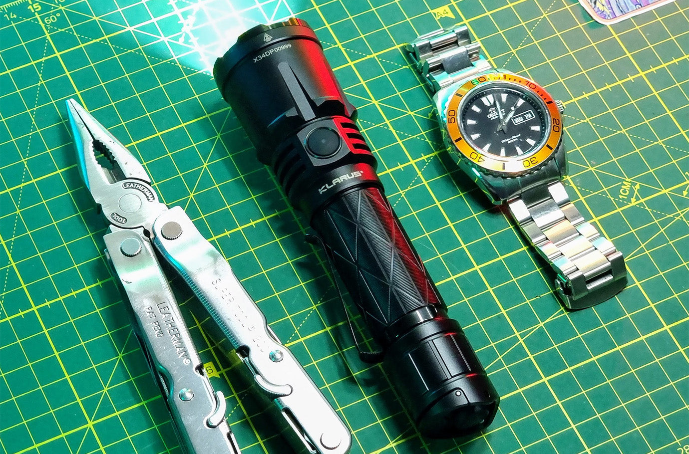 klarus high lumens dual switch XT21X PRO high capacity tactical flashlight