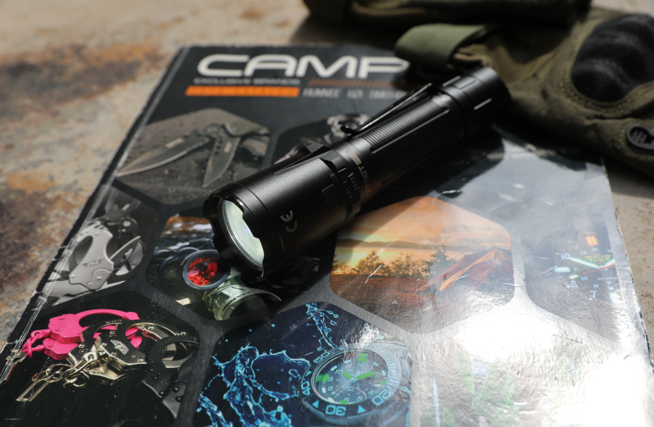 KLARUS XT11GT PRO-V2 Rapid Reaction Extreme Output Dual-switch 3300 Lumens Rechargeable Tactical Flashlight